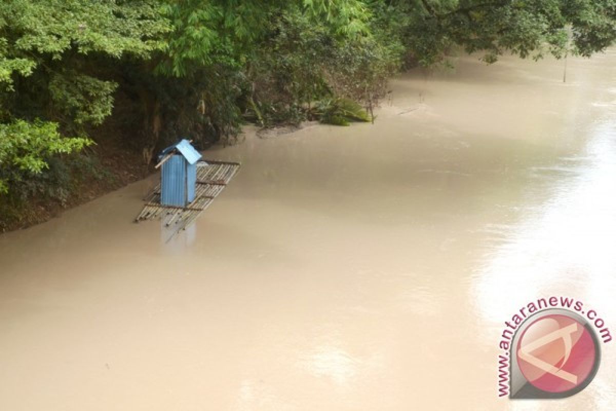 Air Sungai Balangan Mendadak Keruh Kecoklatan