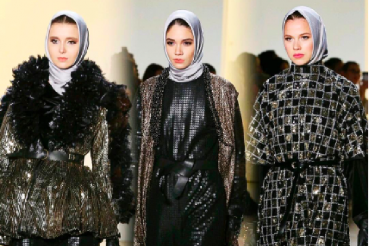 Busana Muslim Anniesa Hasibuan di New York Fashion Week 