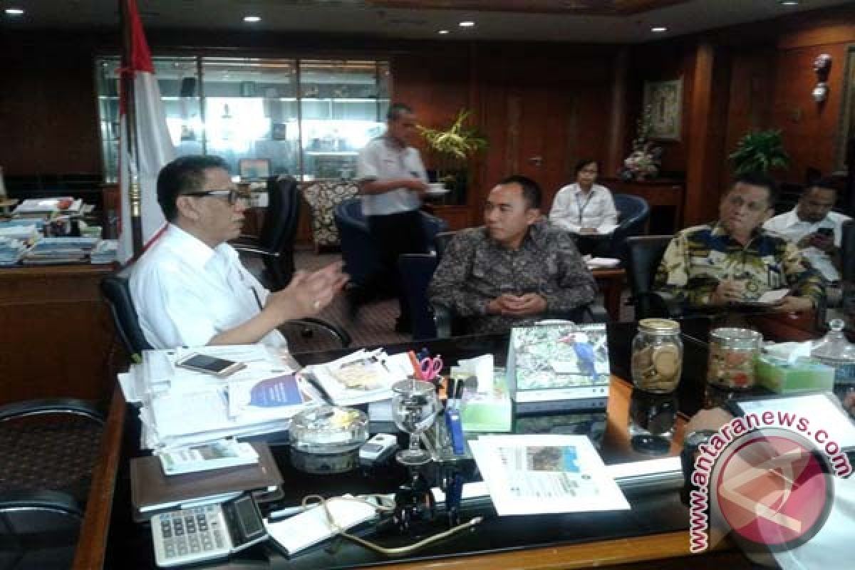 Bupati Waykanan Minta Bantuan Kementerian Kembangkan Pariwisata  