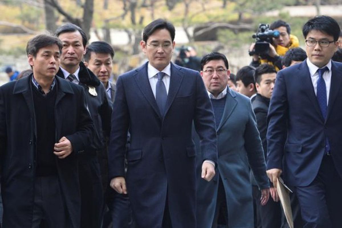 Pemimpin Samsung Group ditahan