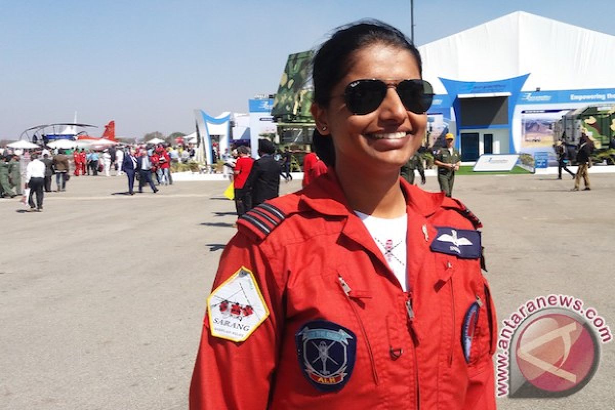 Ini penampilan perempuan perwira penerbang tim aerobatik India