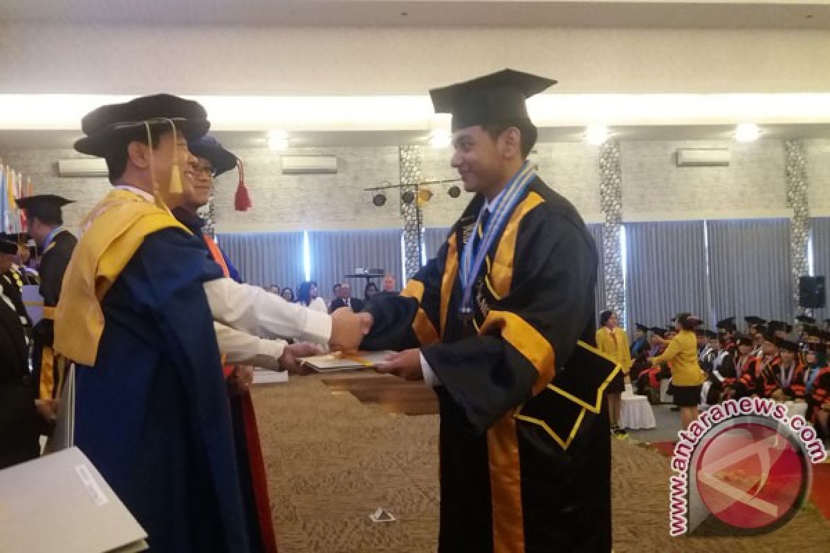 Universitas Pendidikan Nasional Lepas 319 Wisudawan