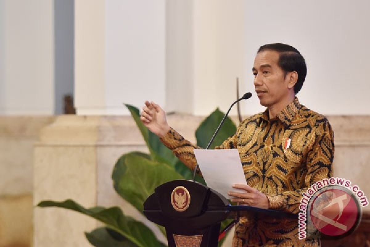 President Jokowi apprehensive about 2017 inflation exceeding last year`s figure