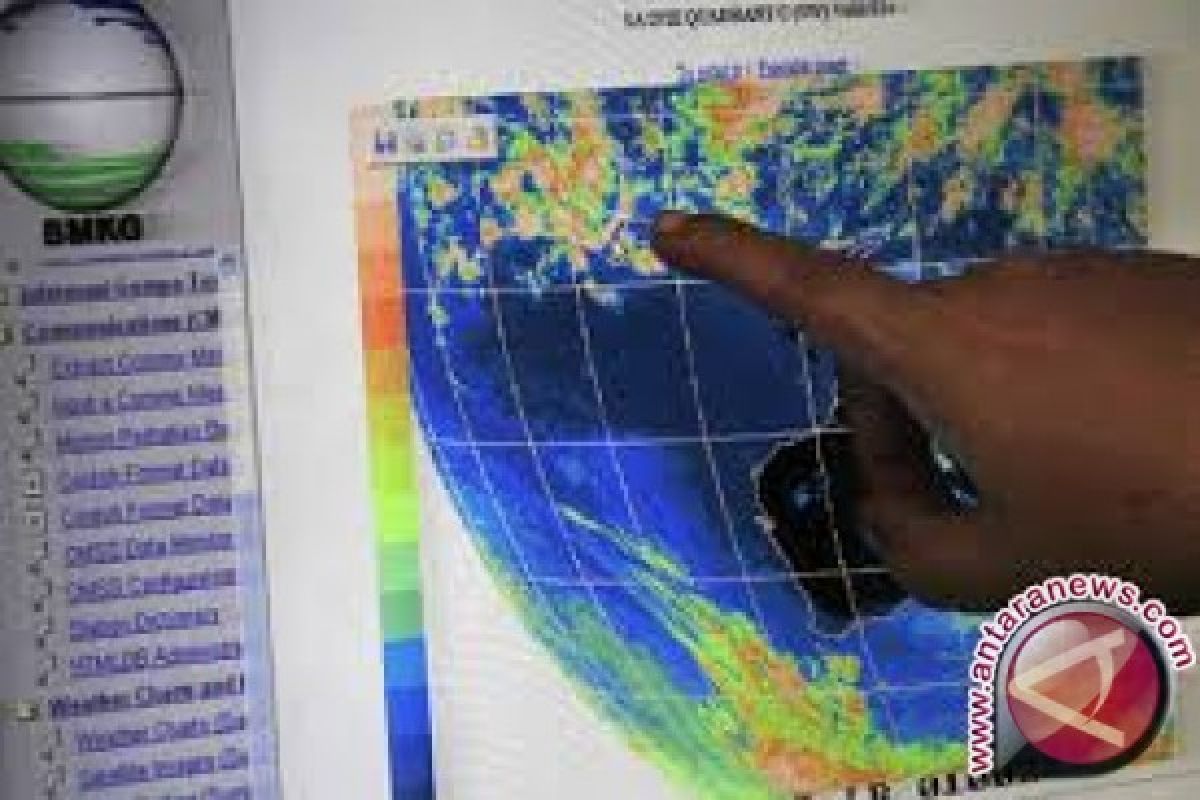BMKG: Sejumlah Wilayah Sultra Hujan Disertai Guntur 