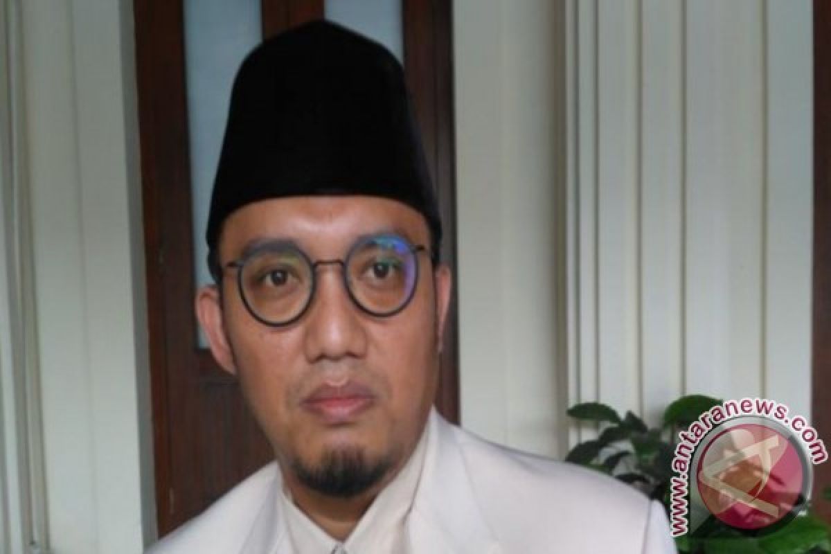 Selain mengapresiasi, Koalisi Prabowo-Sandi juga mengkritik pembatalan kenaikan harga BBM