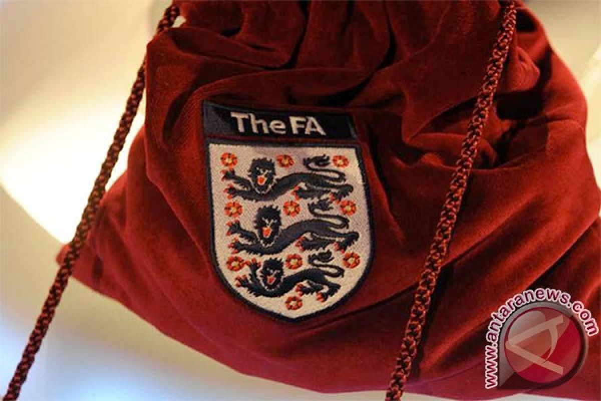 FA kejar suporter Inggris yang bersikap kurang ajar