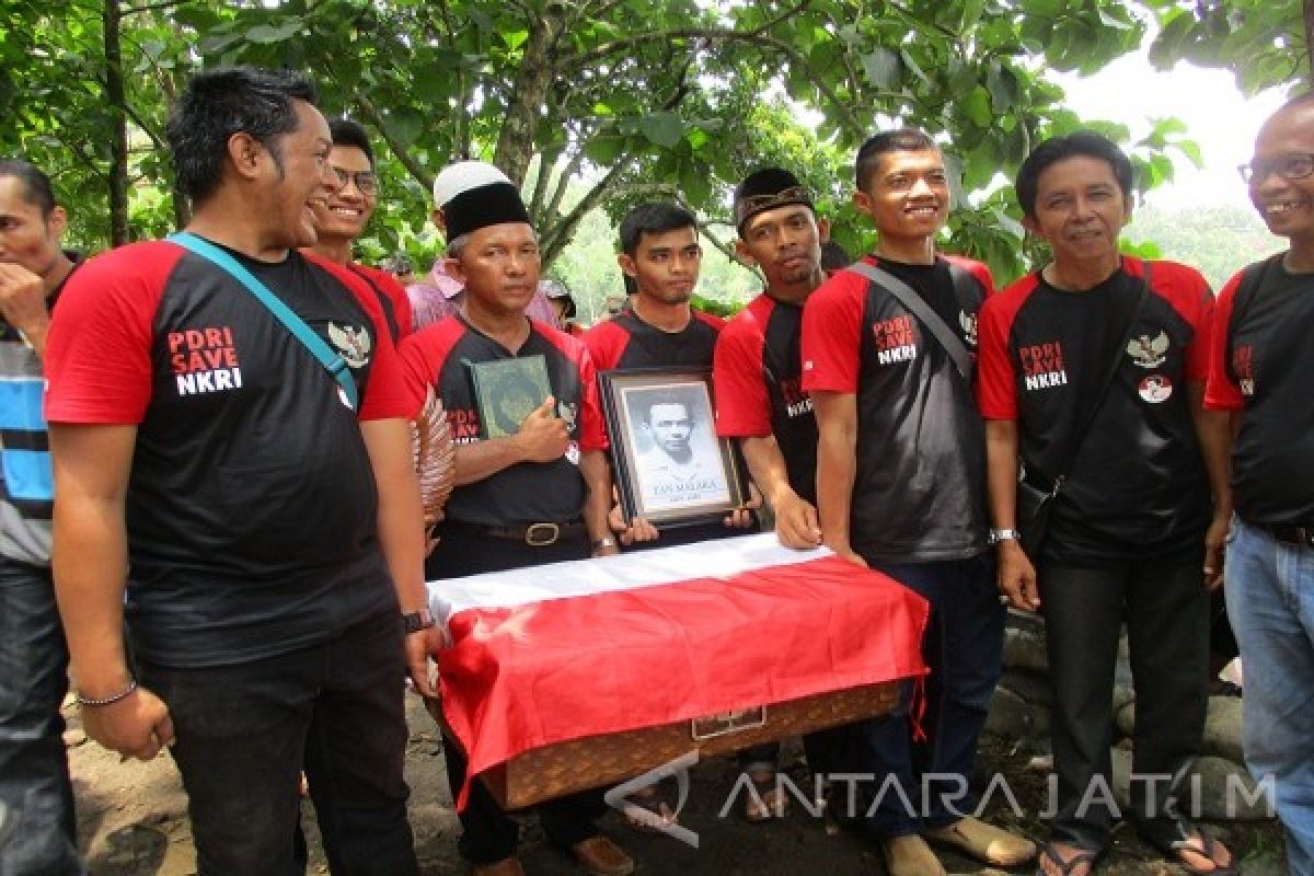  Pemkab Kediri Tunggu Pusat soal Makam Tan Malaka      