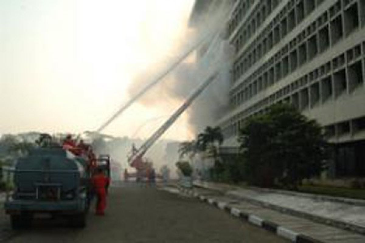 Sebagian gedung Mabes TNI AU terbakar