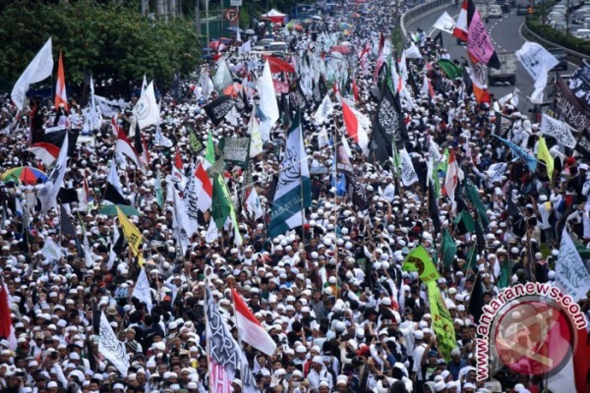 Demo 212 Selesai, Massa Bubarkan Diri