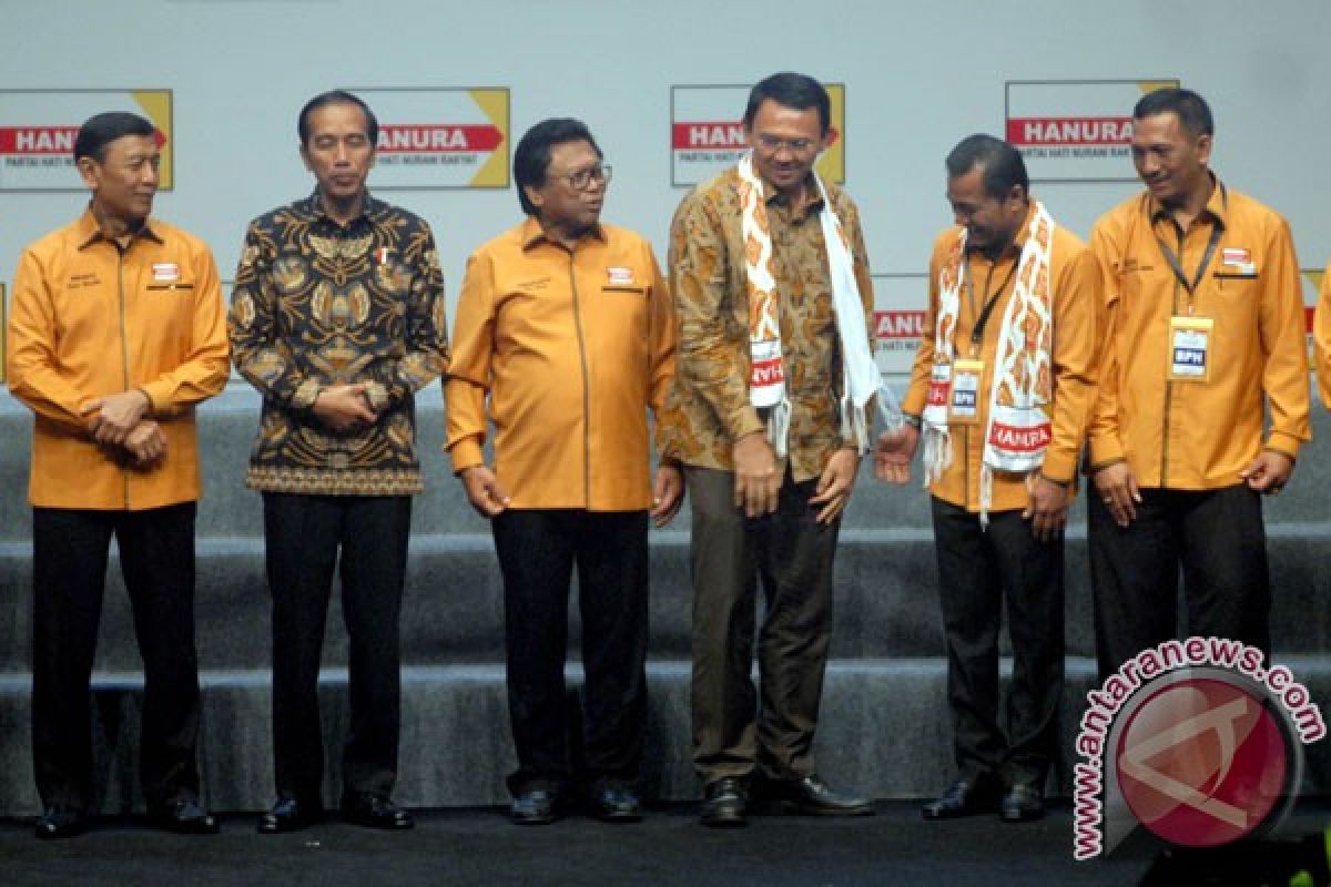 Ahok jadi pusat perhatian di acara Hanura