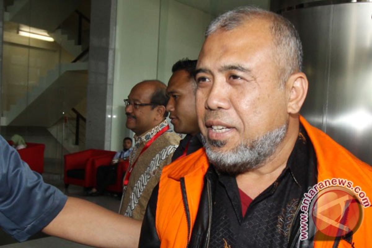 KPK periksa pegawai Basuki Hariman