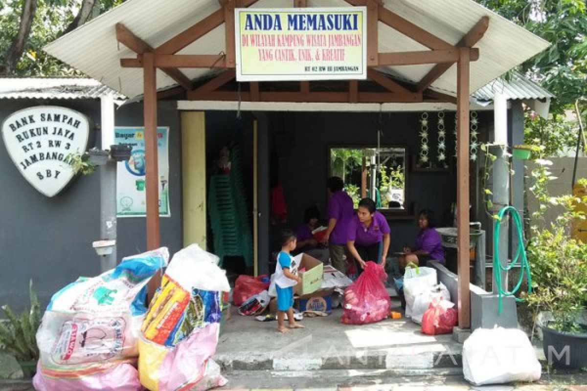 Bank Sampah di Palembang diresmikan