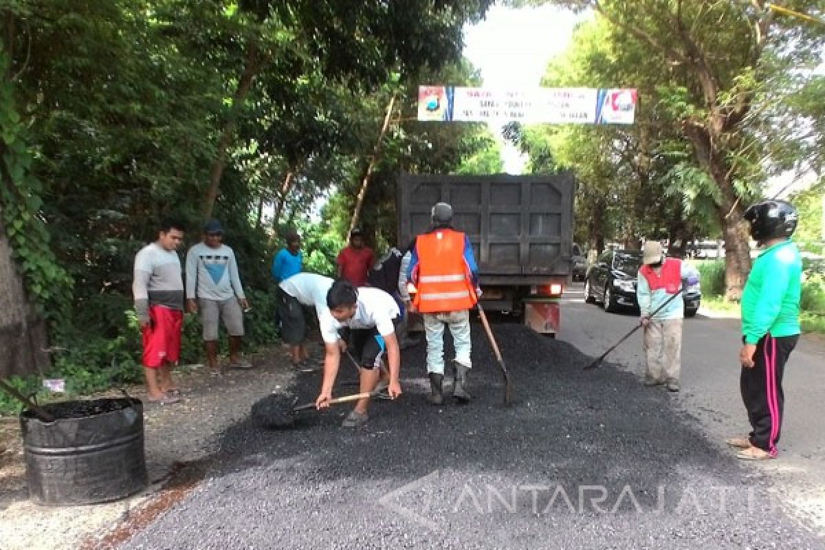 Jalan Nasional Ruas Mantingan-Ngawi-Maospati Diperbaiki Jelang Lebaran