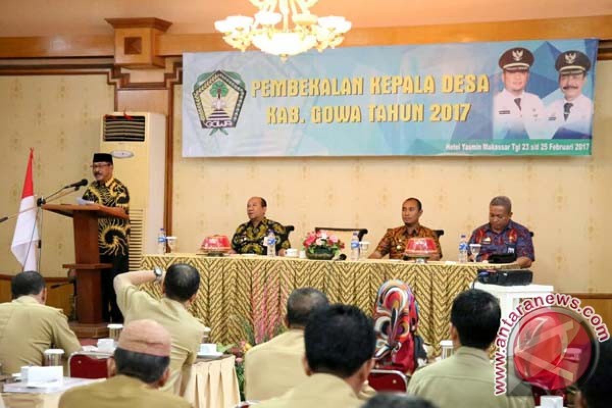 Wabup  Gowa Bekali Wawasan Pemerintahan Bagi Kadesnya