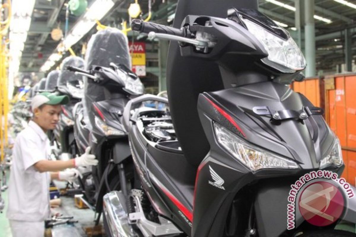 AHM Segarkan Tampilan Honda Supra X 125 FI