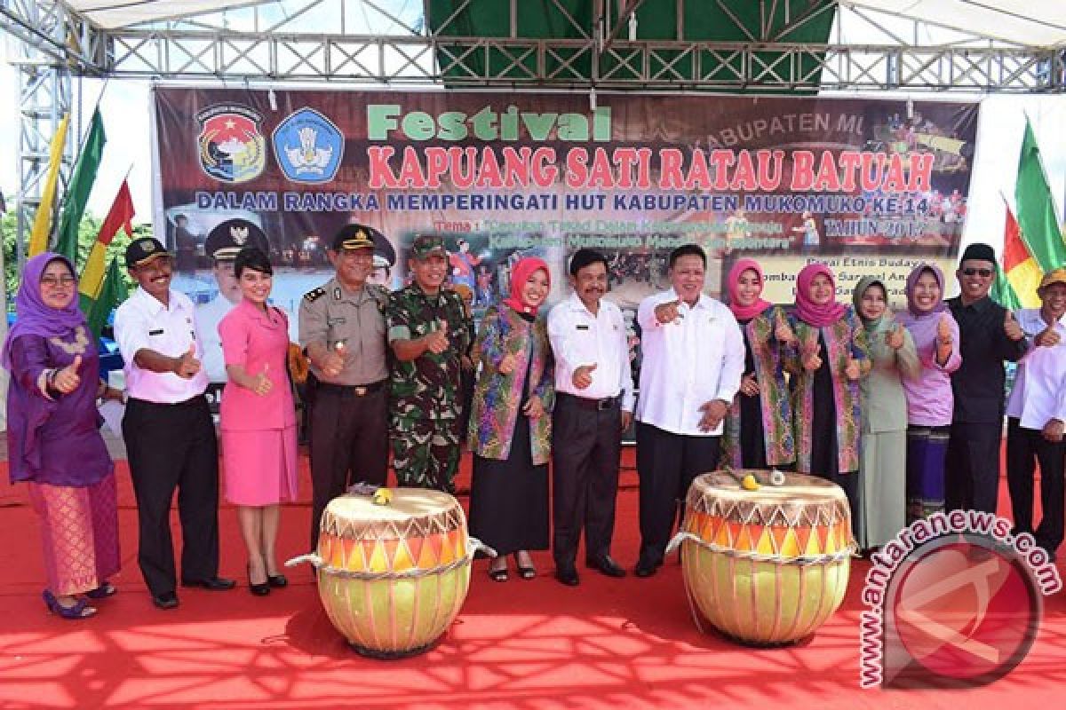 HUT Ke-14, Mukomuko Lestarikan Kesenian Tradisional Lewat Festival Budaya