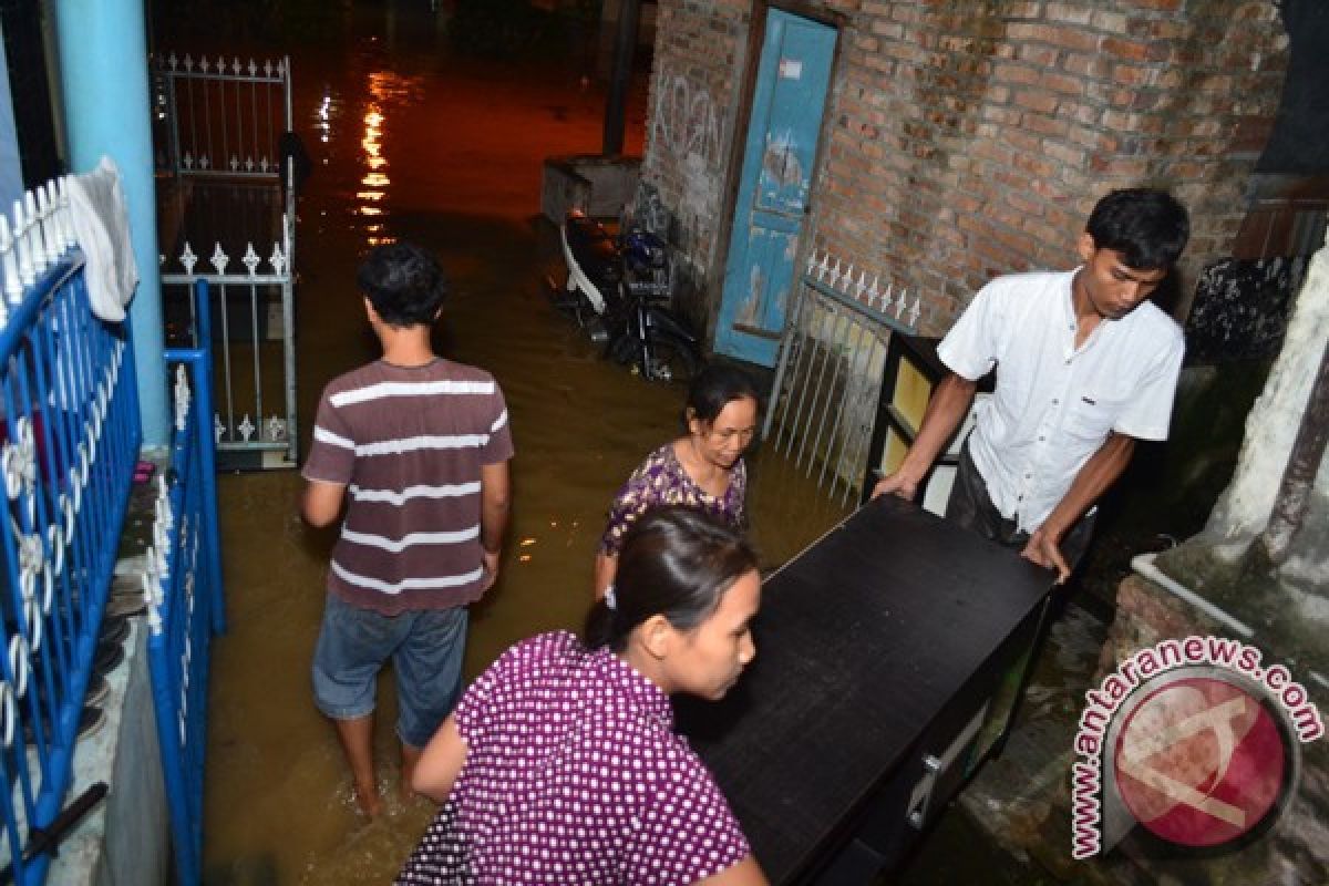 Korban Banjir Padangsidempuan Harapkan Bantuan Pemerintah