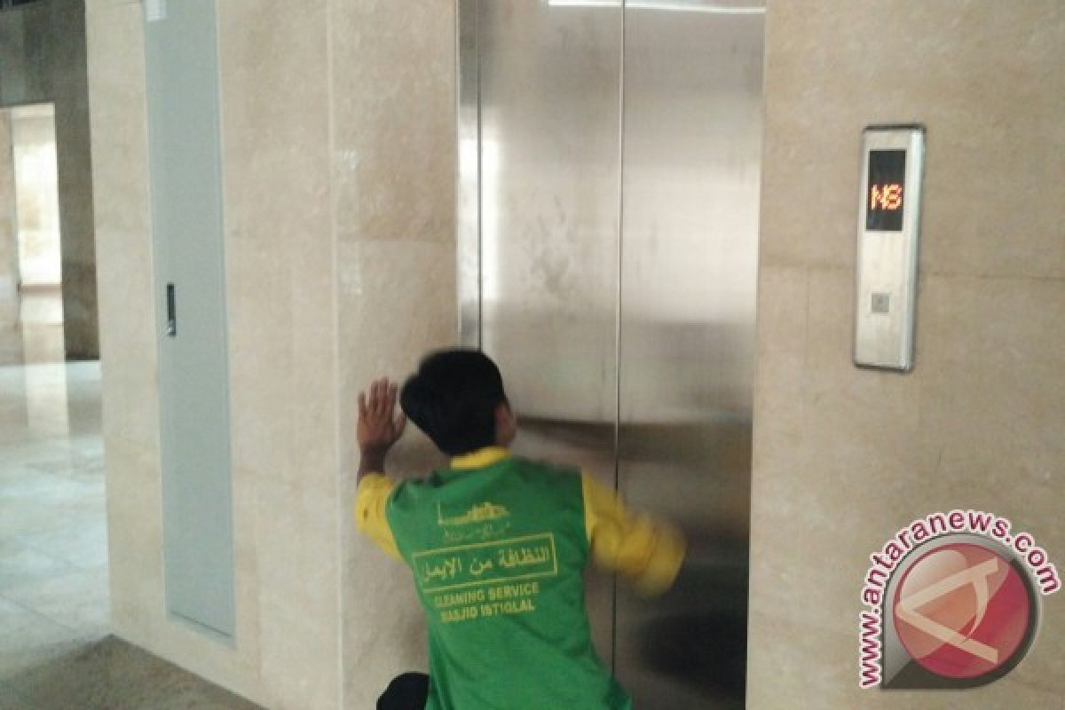 Istiqlal pasang lift untuk Raja Arab Saudi (video)