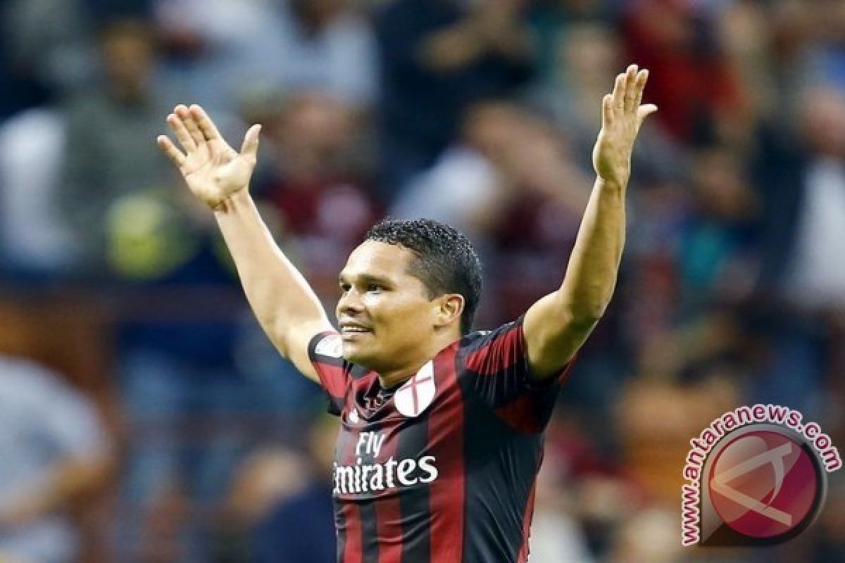 AC Milan hajar Chievo 3-1, Bacca cetak dua gol