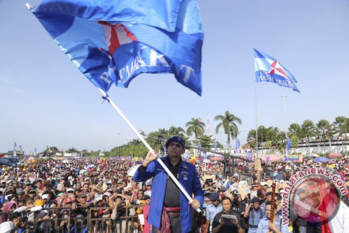 SBY geram bendera Partai Demokrat dirobek dan dibuang