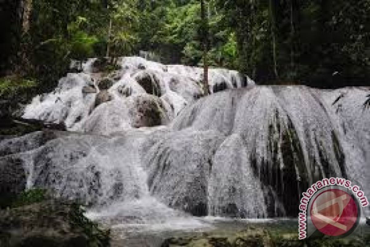 Air Terjun Saluopa Kehilangan Debit 40 Persen 