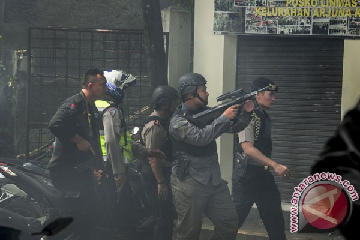 Densus 88 tangkap pemuda diduga teroris di Sukabumi