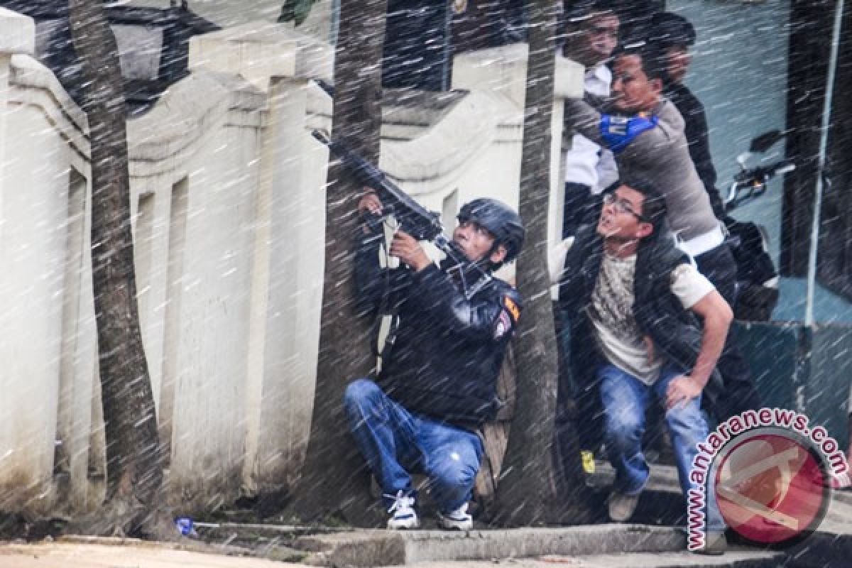 Polisi geledah rumah istri terduga teroris Cilegon