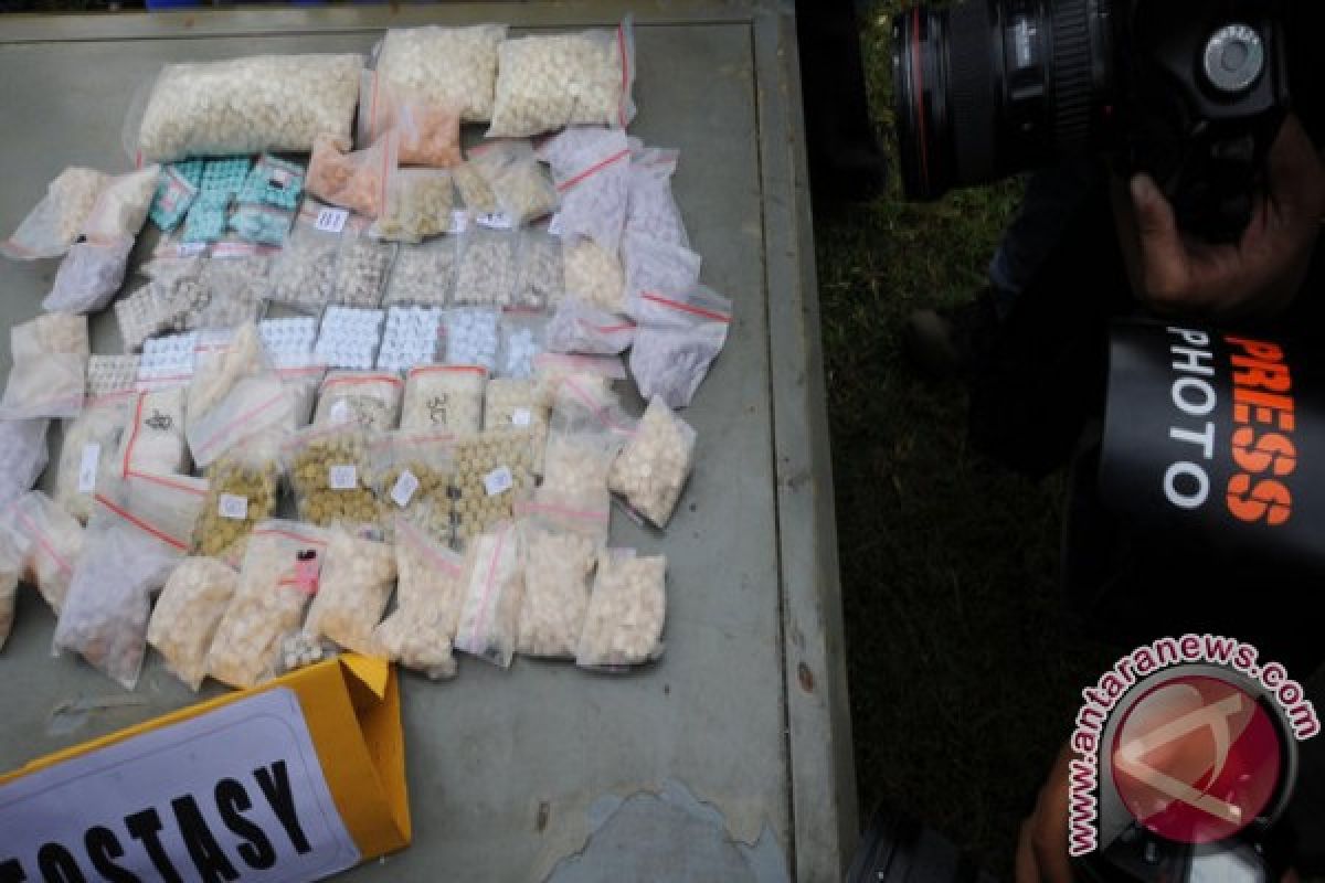 East Banjarmasin Police Uncovers Fake Ecstasy Manufacture