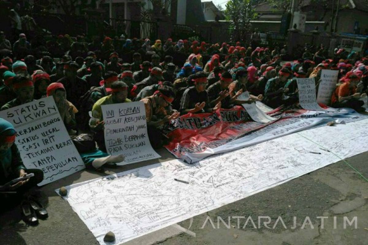 GTT/PTT Tulungagung Terlibat Unjuk Rasa Diancam Pecat