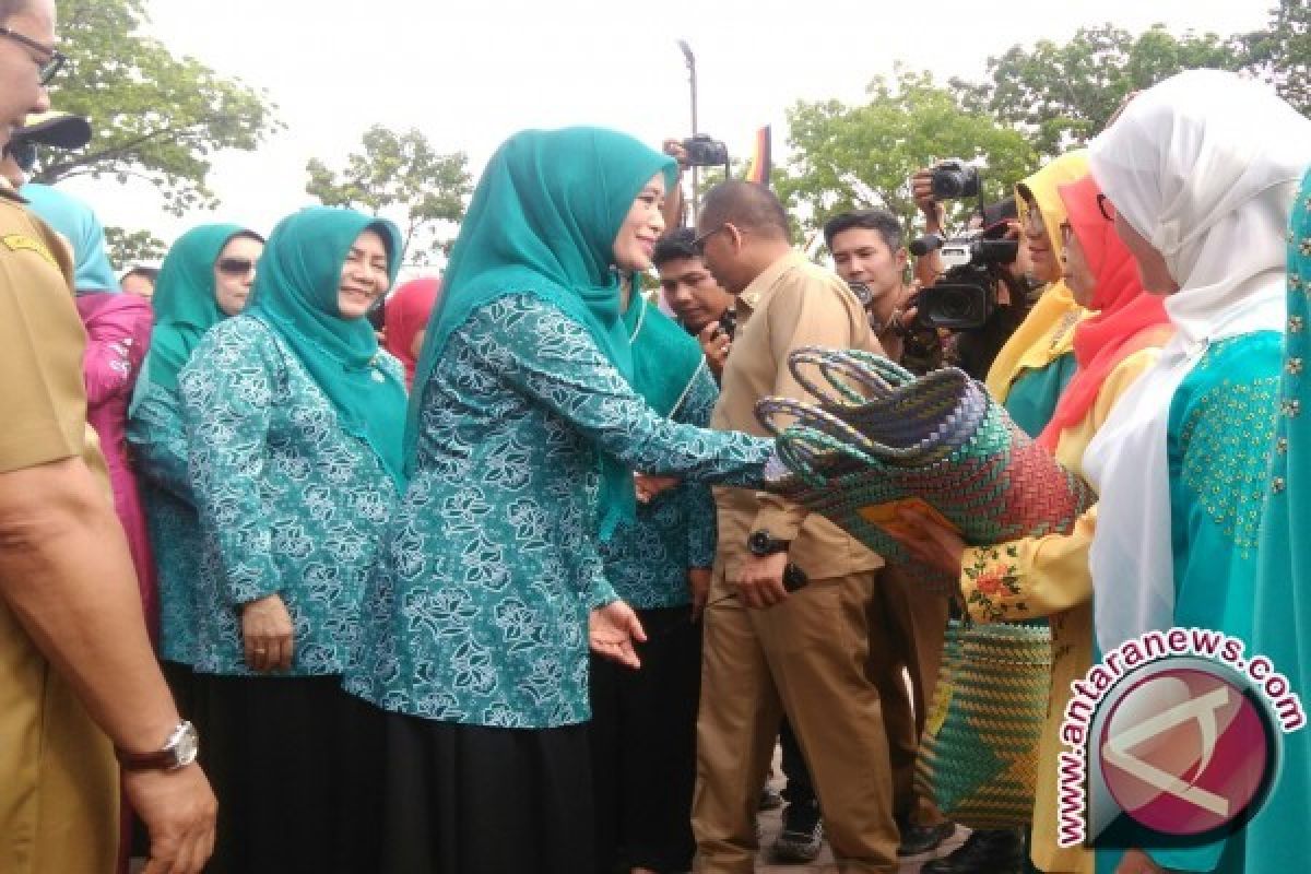 Pembagian keranjang di Bukittinggi masuk MURI