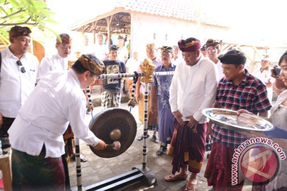 Wabup Gianyar Hadiri Turnamen Ceki Desa Pakraman Kutri