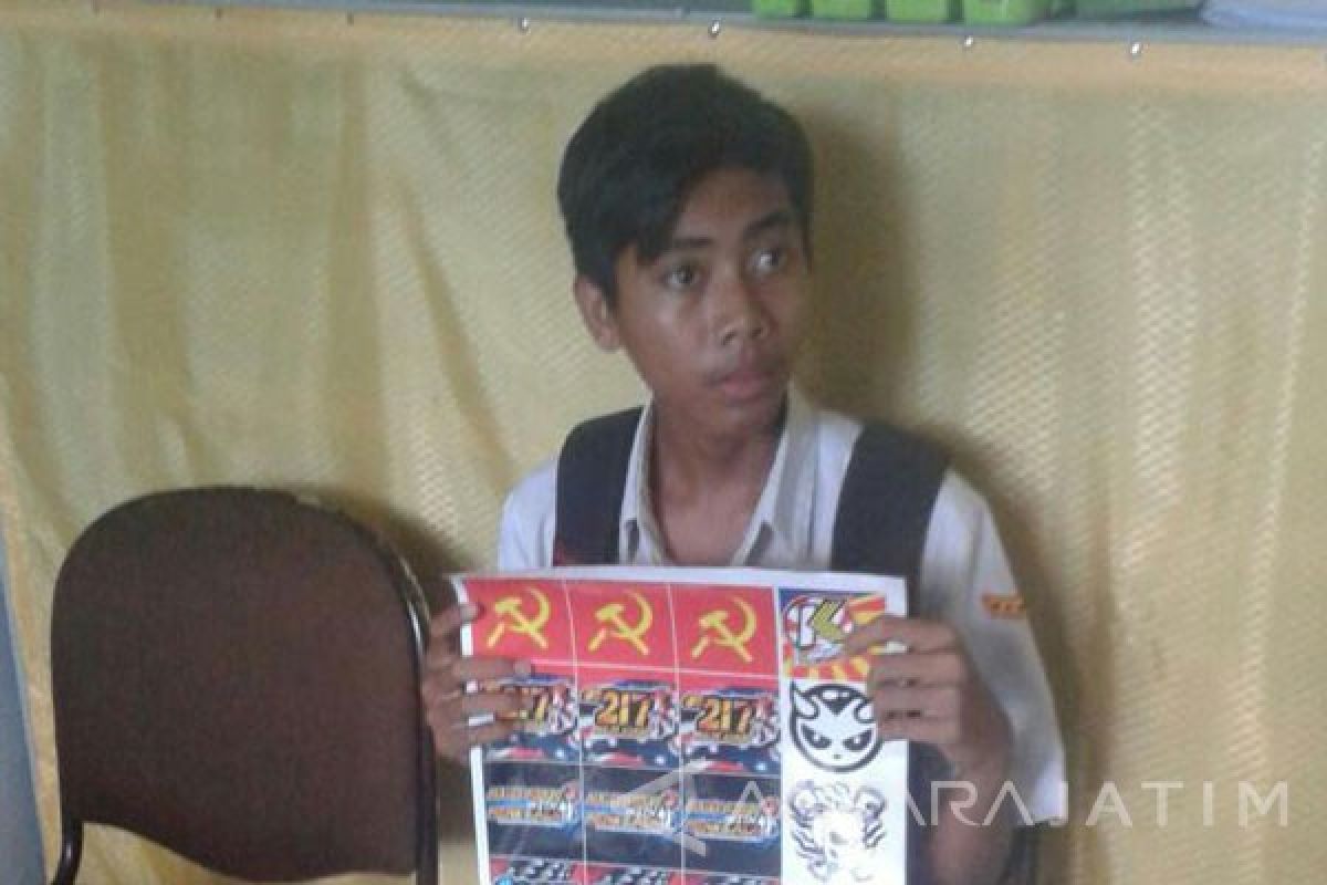 TNI Bangkalan Tangkap Pelajar Cetak Gambar Palu Arit