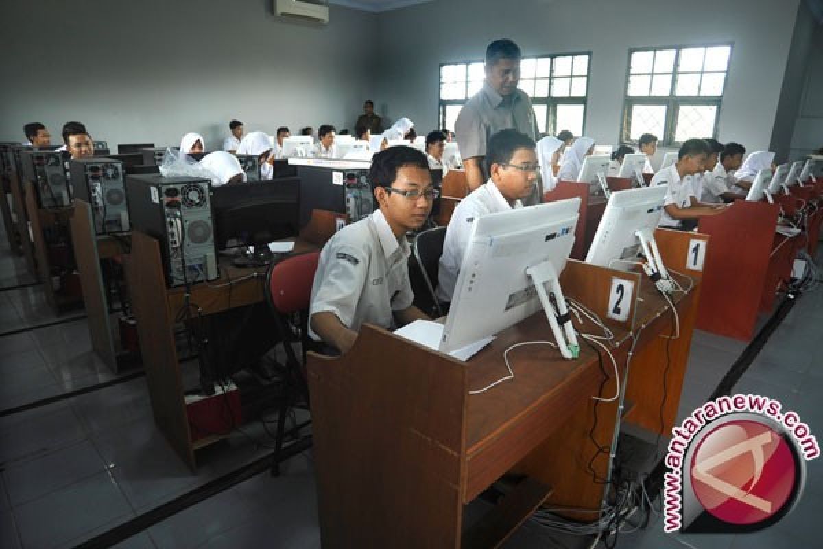 Dua Pelajar Pariaman Ikuti Lomba Tingkat Nasional