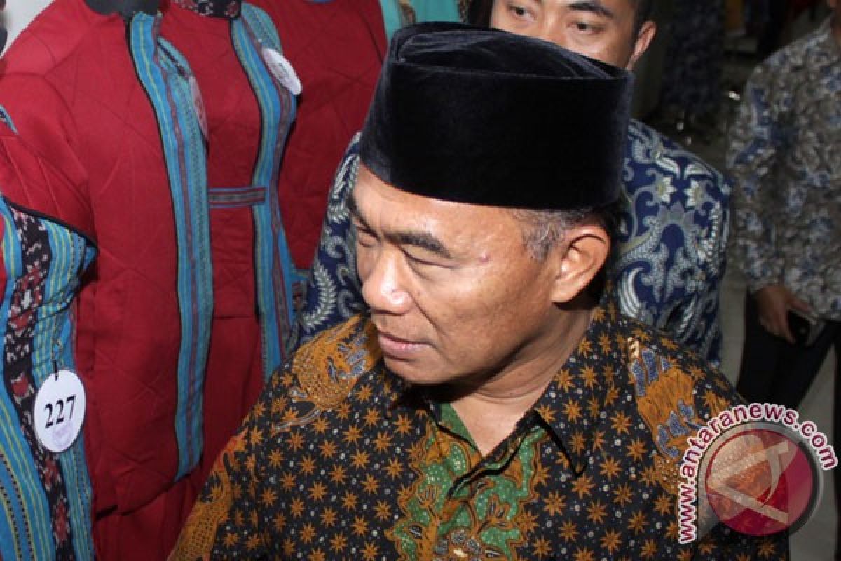 Mendikbud bantu komputer perguruan Muhammadiyah