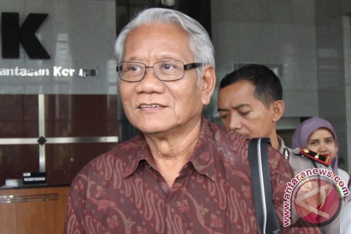 Minimal tiga calon hakim konstitusi diajukan kepada Jokowi akhir Juli