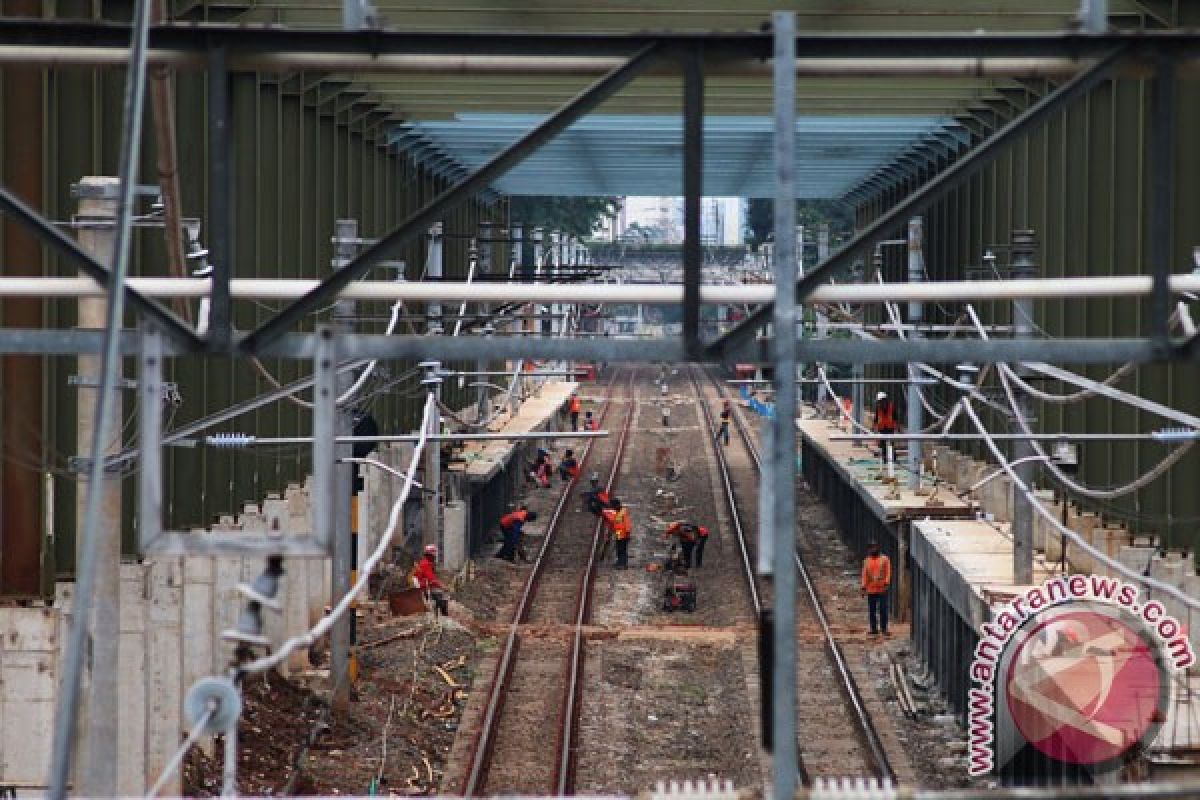 Seluruh pembelian tiket KA Bandara Soetta nontunai