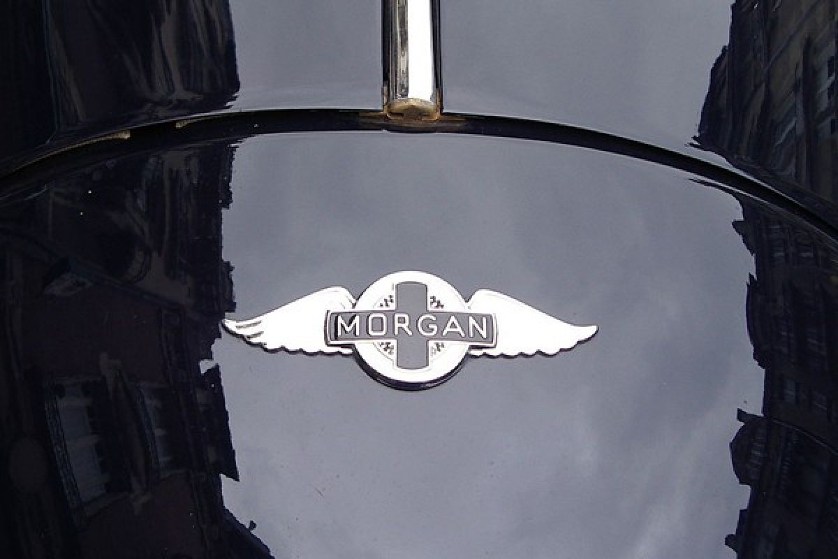 Produsen Mobil asal Inggris kini juga Jualan Bir