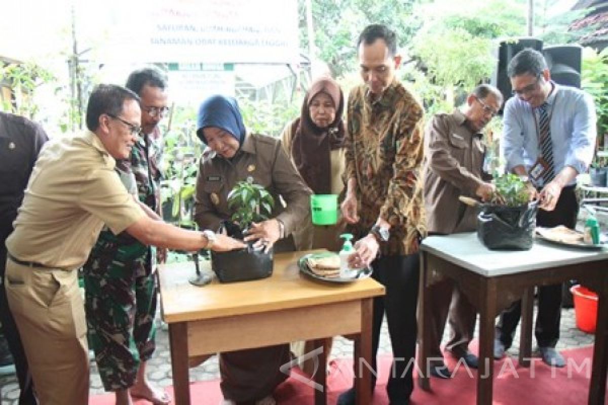 Wali Kota Probolinggo Canangkan Gerakan Masyarakat Tanam Cabai