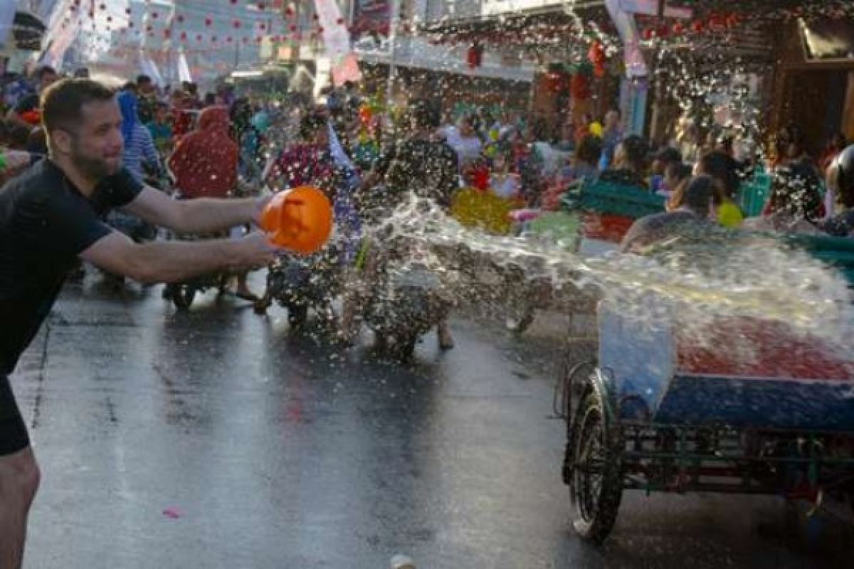 "Medan Laga" Perang Air Jadi Magnet Wisata Pesisir Riau