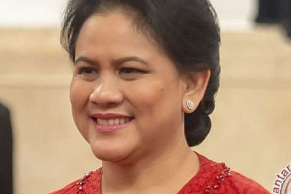  Ibu Negara Tinjau Fasilitas PAUD di Pekanbaru