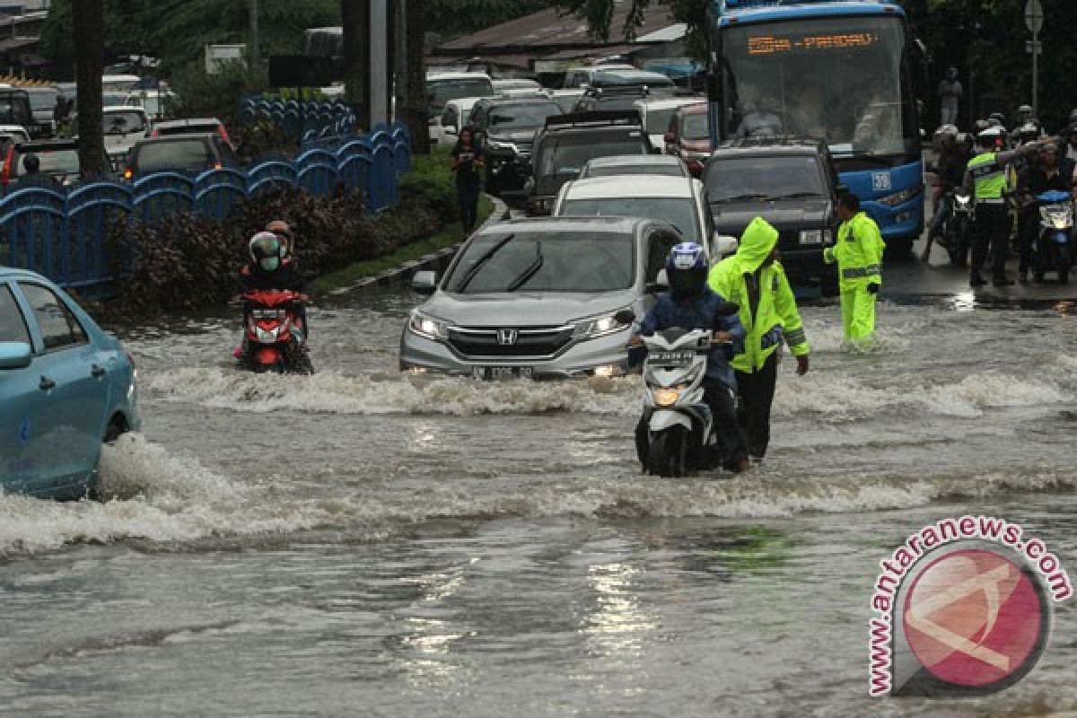 2.469 rumah di Riau terendam banjir