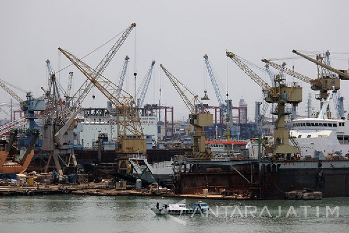 Arus Kapal Pelabuhan Tanjung Perak Surabaya Tumbuh 39 Persen