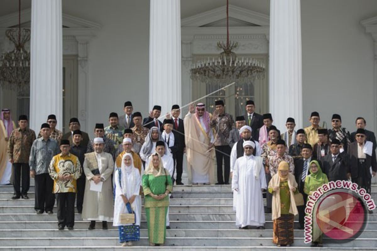 Raja Salman Bertemu Tokoh Lintas Agama