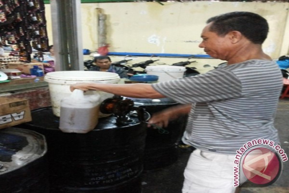 Harga Minyak Goreng Curah Di Denpasar Rp11.800/liter 