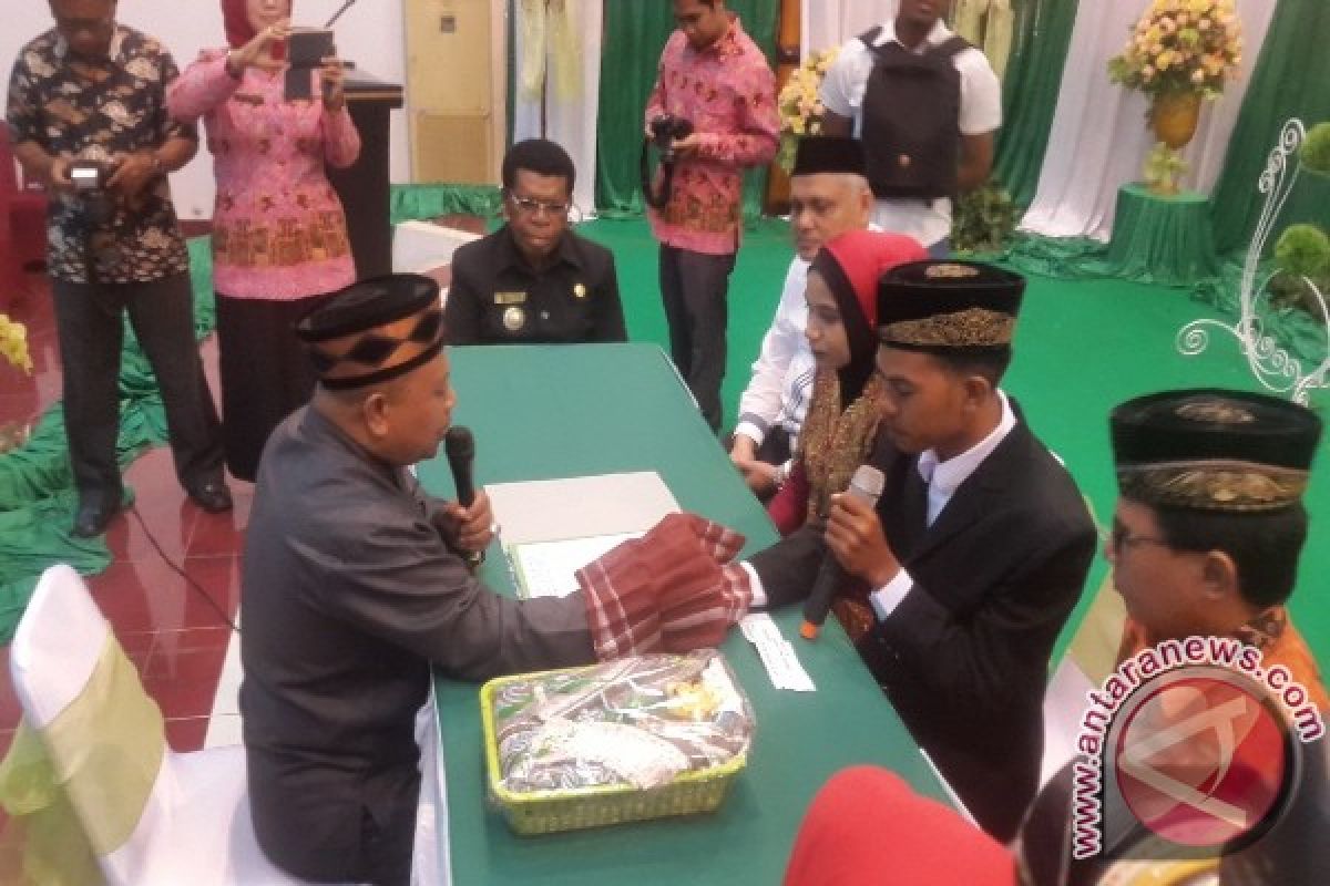 100 pasangan muslim nikah massal di Kota Jayapura