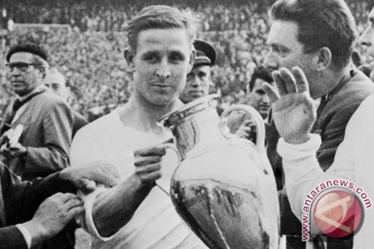 Legenda Sepak Bola Prancis Raymond Kopa Wafat