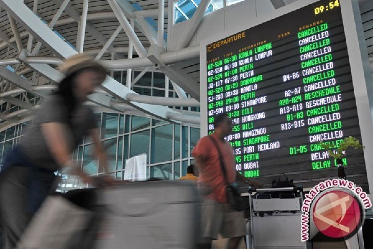 Penerbangan di Bandara Mamuju turun 12,68 persen