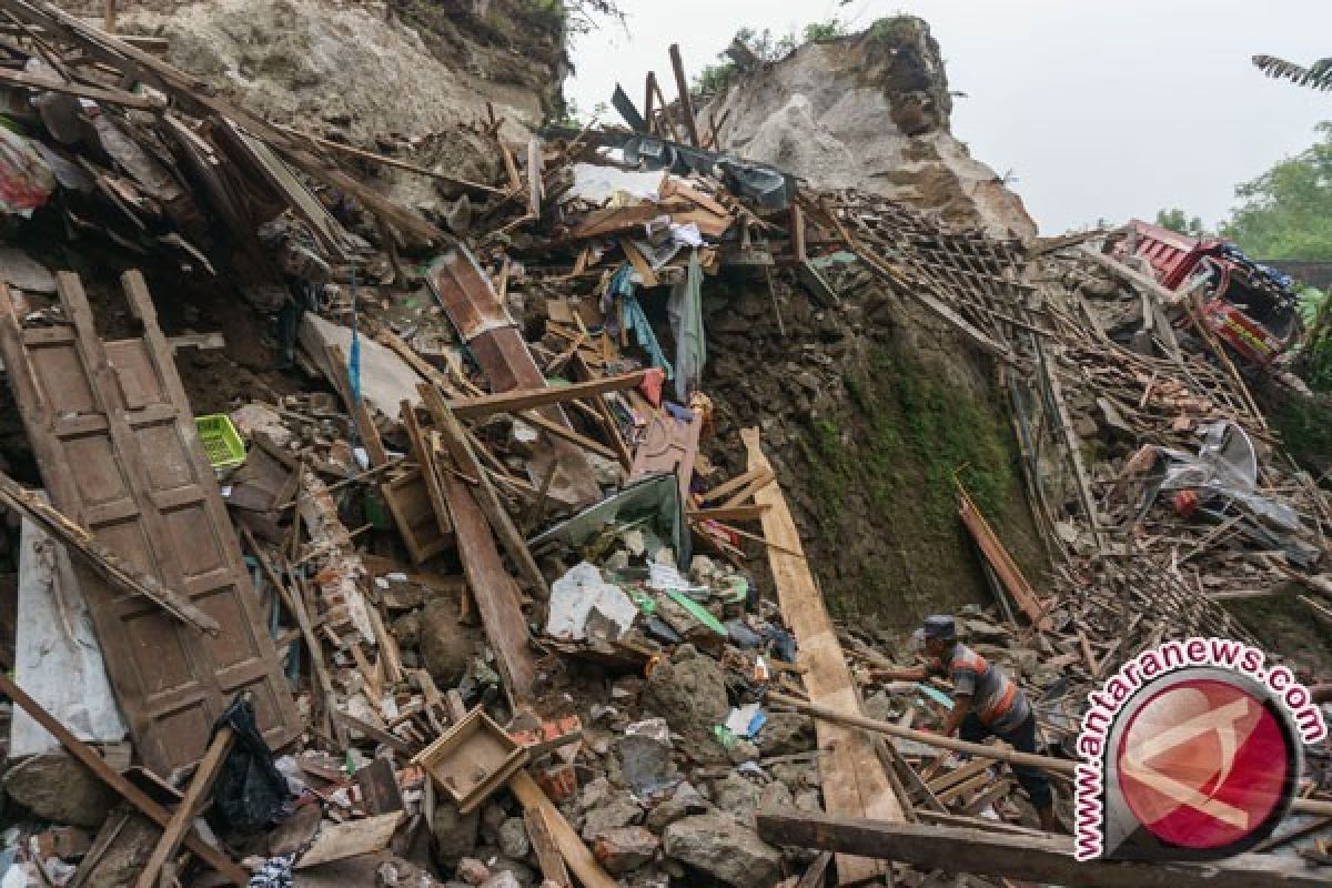 Masyarakat Yogyakarta diminta peka tanda bencana tanah longsor