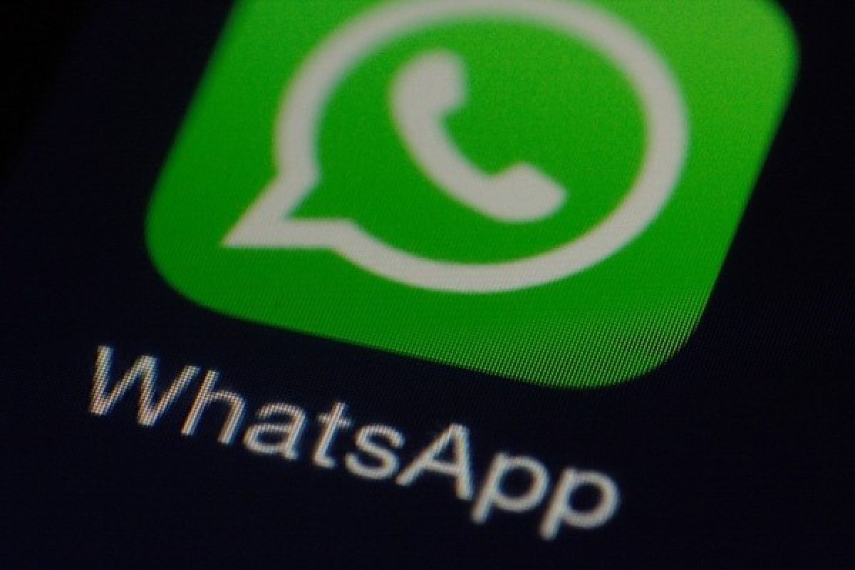 WhatsApp juga batasi fitur forward pesan di iOS