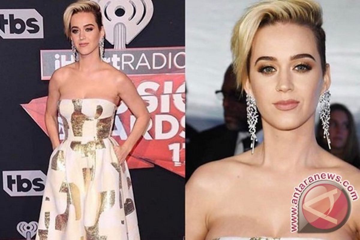 Setelah Putus Dengan Kekasihnya, Katy Perry Mengubah Gaya Rambutnya